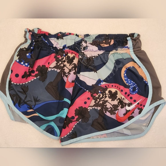 Women's Nike Icon Flash Tempo 3 Running Shorts Size Medium (fit small) - Picture 1 of 3